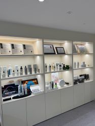 -JNK皮肤管理中心