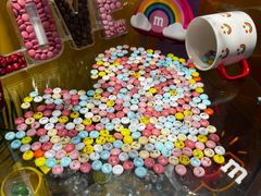 -m豆巧克力世界(上海世茂广场店)