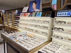 -爱视眸Eyeblling眼镜·依视路·蔡司镜片折扣店(百联南方商城购物中心)