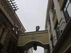 -鲁邦国际风情街(麦世达韩国精品百货店)