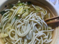 -花溪王记牛肉粉(四季花溪商场店)