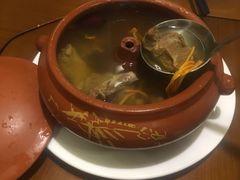 汽锅虫草花炖骨头汤-青梅竹酒