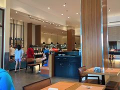 大堂-亚龙湾希尔顿自助餐厅·海鲜·烧烤·沙滩BBQ·现场乐队