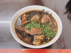红烧牛肉浇头-逸桂禾面馆