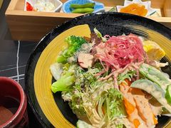 -山川小町·极番烧肉(新地假日广场店)