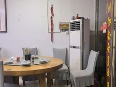 -溢心园香河肉饼总店