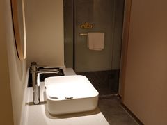 -曼谷一号酒店(深圳龙华大浪商业中心店)