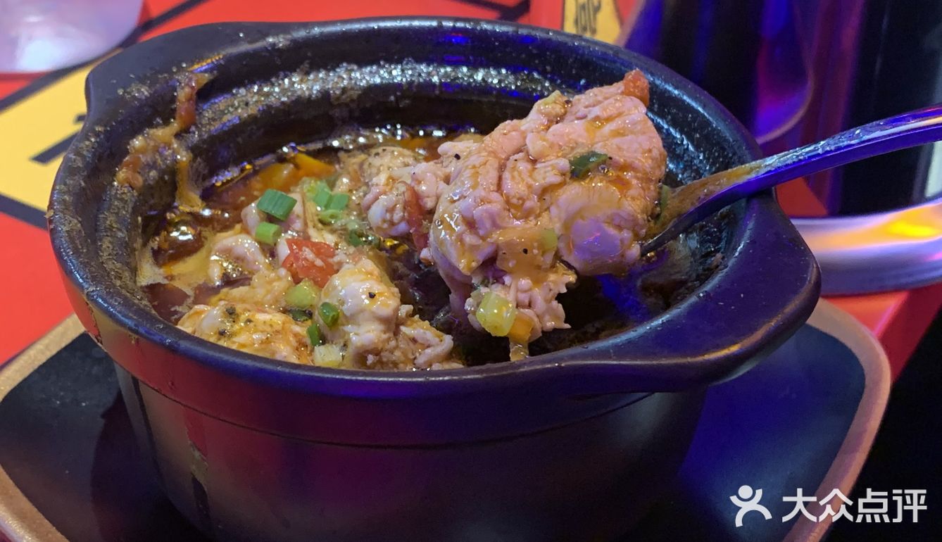 今天，灶门坎观前旗舰店，下午4:30-8:30有明星