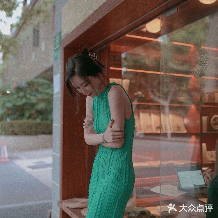 我们会不会相遇 在街角的咖啡店