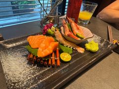 -铭牛烧肉·和牛海鲜自助(高新月牙湖店)