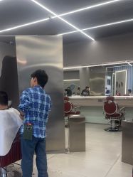 -侨治发型