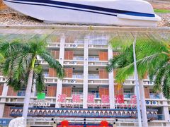 -皇马海口湾海景酒店(万绿园秀英港店)