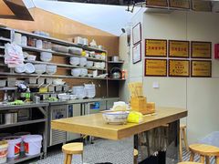 -刘国涛老杂酱(电报路店)