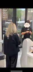 -Tloml salon