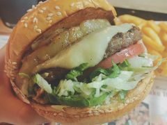 -The Habit Burger Grill 哈比特汉堡(复兴soho店)