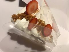 树莓酸奶芝士-PETIT PARIS 小巴黎(凯德1818店)