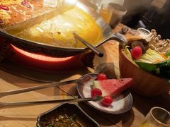 -湊湊火锅·茶憩(杭州湖滨银泰in77店)