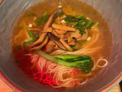 -哇蛙牛功夫面渝都料理(龙阳广场店)