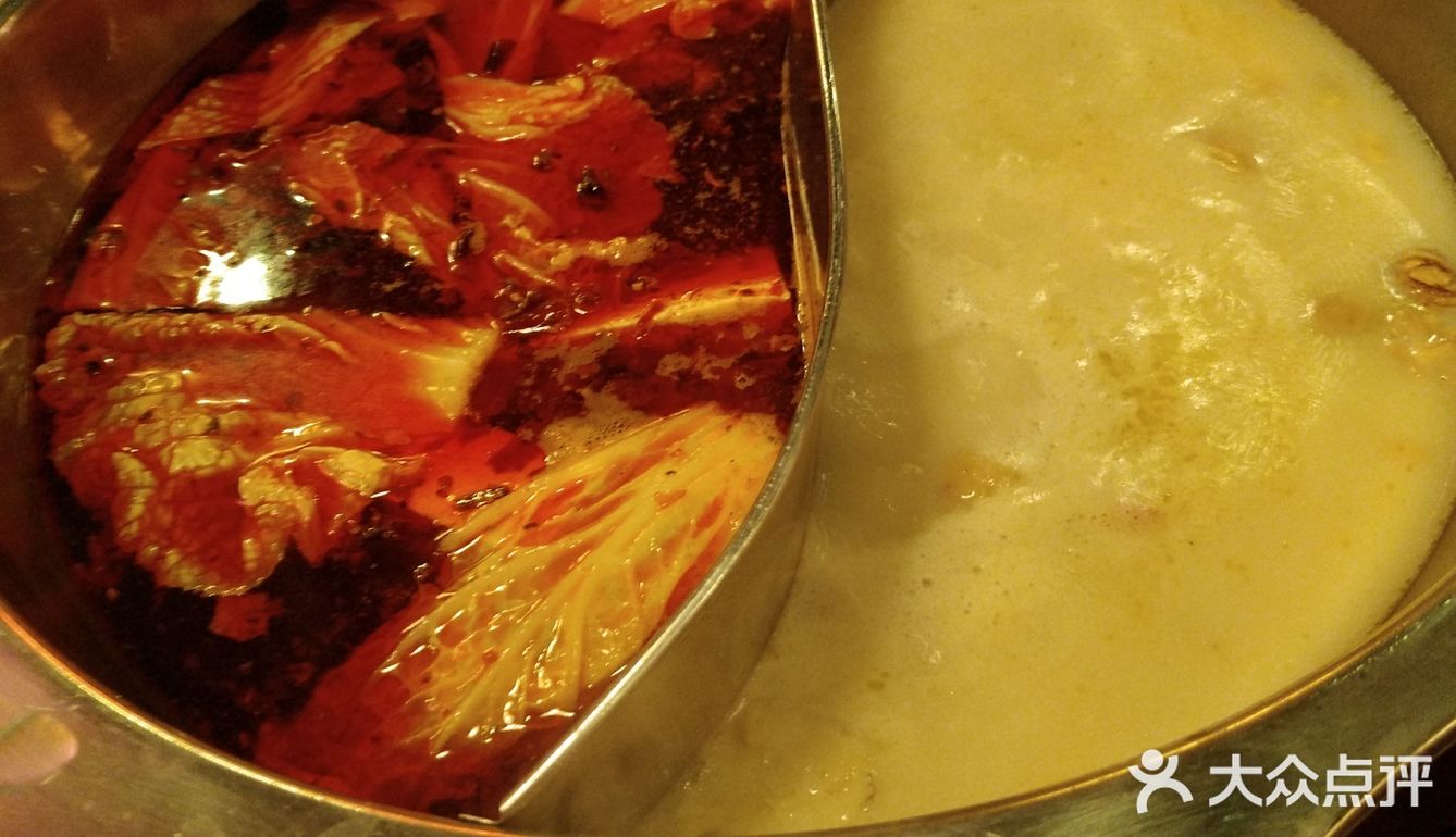 辣锅里豆腐和鸭血非常入味。环境还算可以
