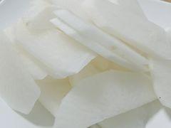 白萝卜片-墨脱石锅椰子鸡•香草鸭•东山羊(大东海店)