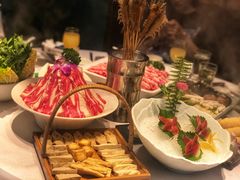 -泓炙颐凤鲜海鲜火锅料理(桐乡店)