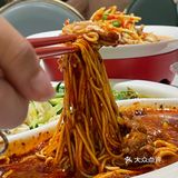 中午美食打卡：孔雀川菜