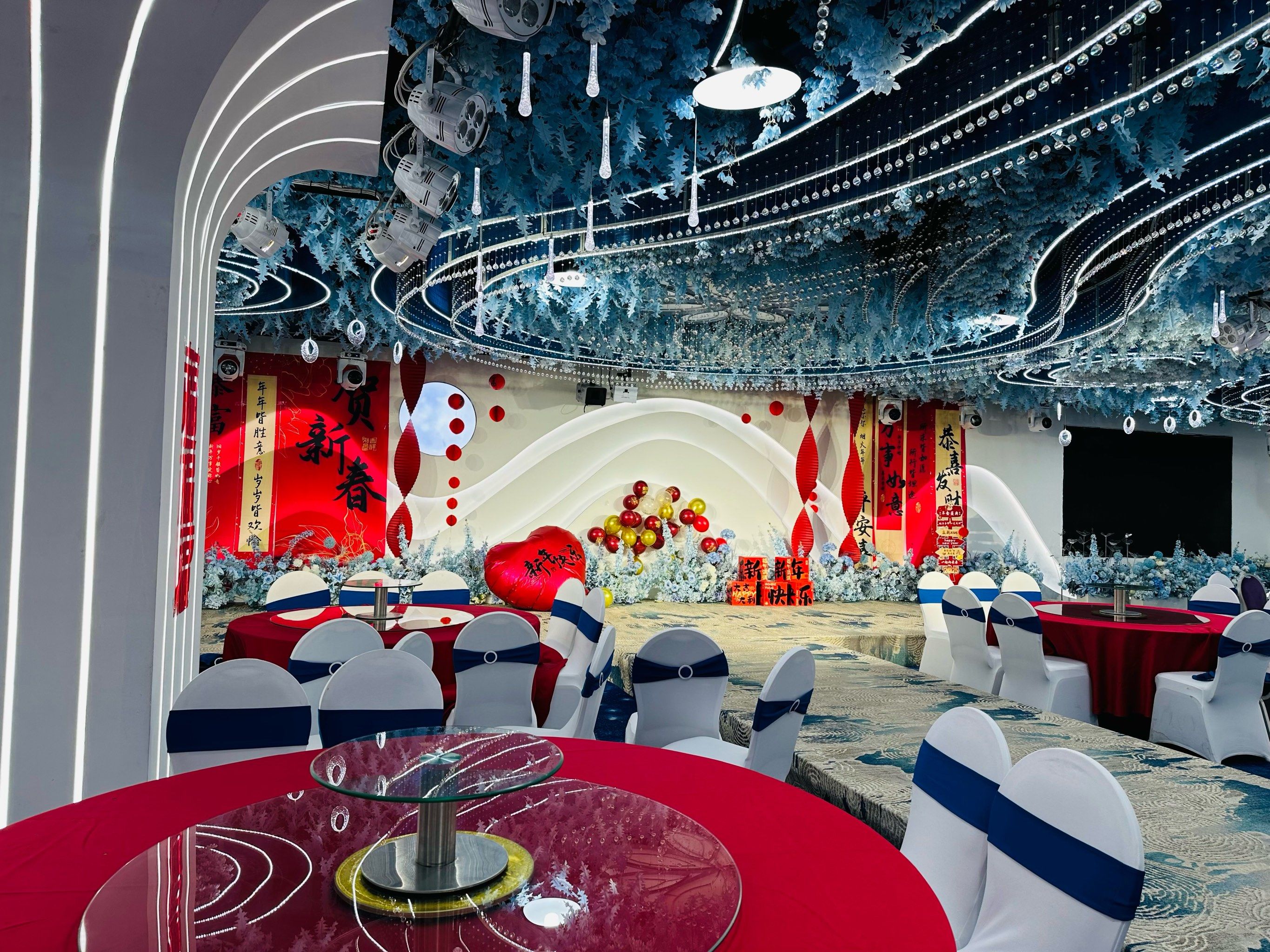 n即使当激情褪去,
时光深处,仍有悸动
#婚礼#婚宴#婚庆#婚礼宴会