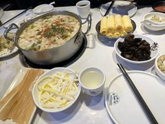 -德林酸菜鱼火锅(南丹店)