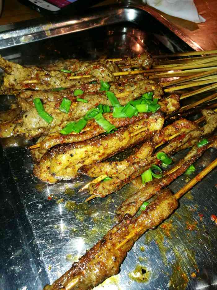 凯凯烧烤(新区店)-"又来吃凯凯烧烤了,这家不是离家最近的那家.