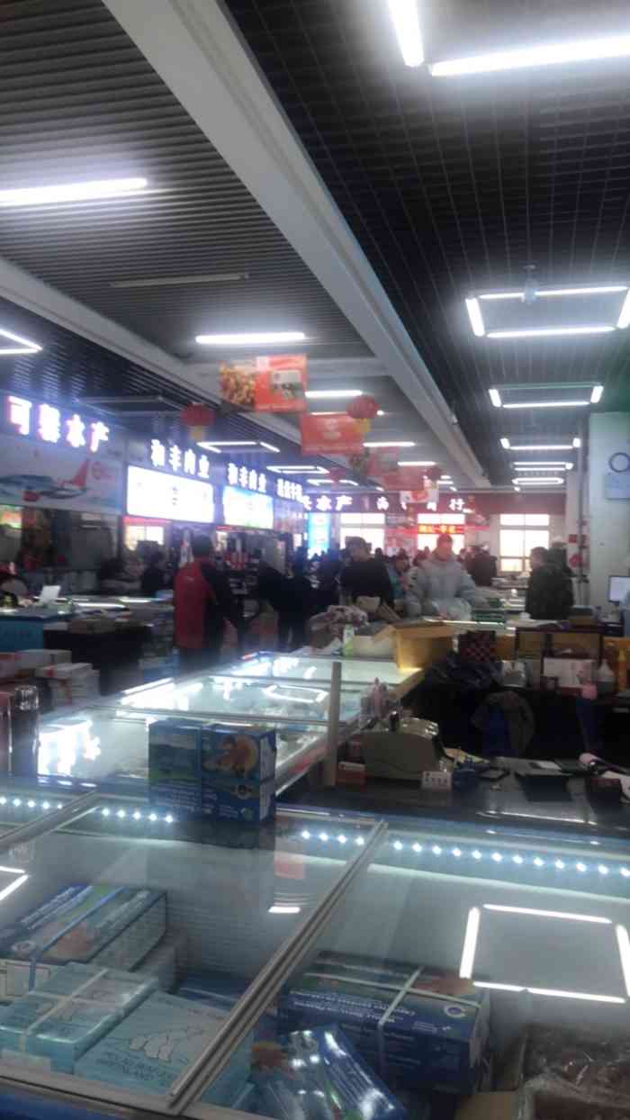 海鸿国际物流港-"海鸿国际物流港位于乌鲁木齐市新市区黄山街.