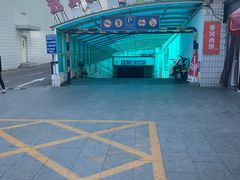 -冠京饭店·停车场