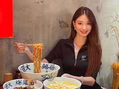 -李犟大爆鳝面·手工蟹黄包(湖滨西湖店)
