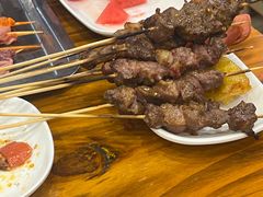 -哈尔滨小酒馆·鲜肉现穿自助烧烤(康新花园店)