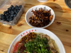 -文山荷鲜居(翠湖店)