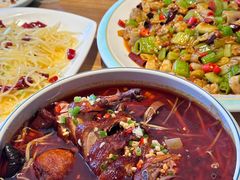 -严记小天府酸菜鱼(西四路店)