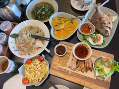 -大头虾越式风味餐厅(光明广场店)