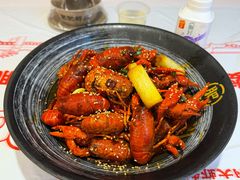 -肥肥虾庄·金牌油焖大虾(汉口城市广场店)