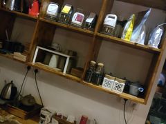 -彳亍咖啡·这里(水湾路店)