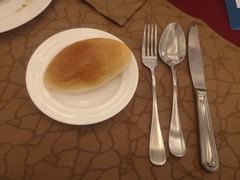 黄油面包-红房子西菜馆(淮海中路店)