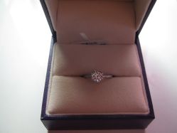 -威德钻石-克拉钻大本营(南京东路店)