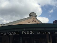 -WOLFGANG PUCK KITCHEN & BAR(迪士尼小镇店)