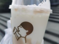 热芋泥波波牛乳-喜茶(上海北外滩来福士店)