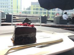 -UNI UNI(环亚凯瑟琳店)