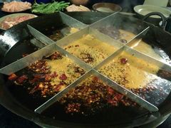 -岗上渣渣老火锅(两路口店)