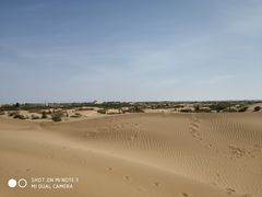 -亿利库布其七星湖沙漠生态旅游区