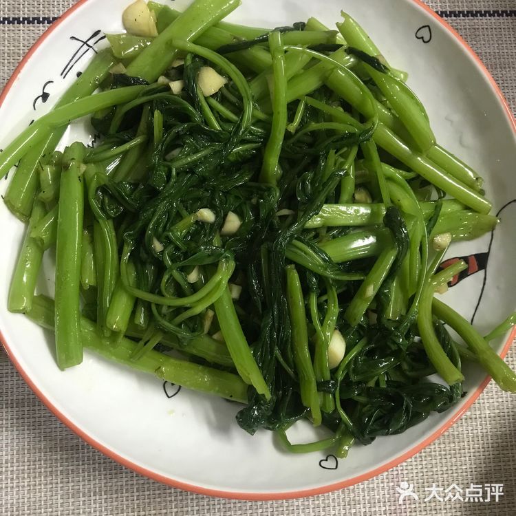 家常快手菜之蒜蓉空心菜