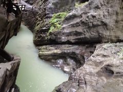 -龙水峡地缝景区