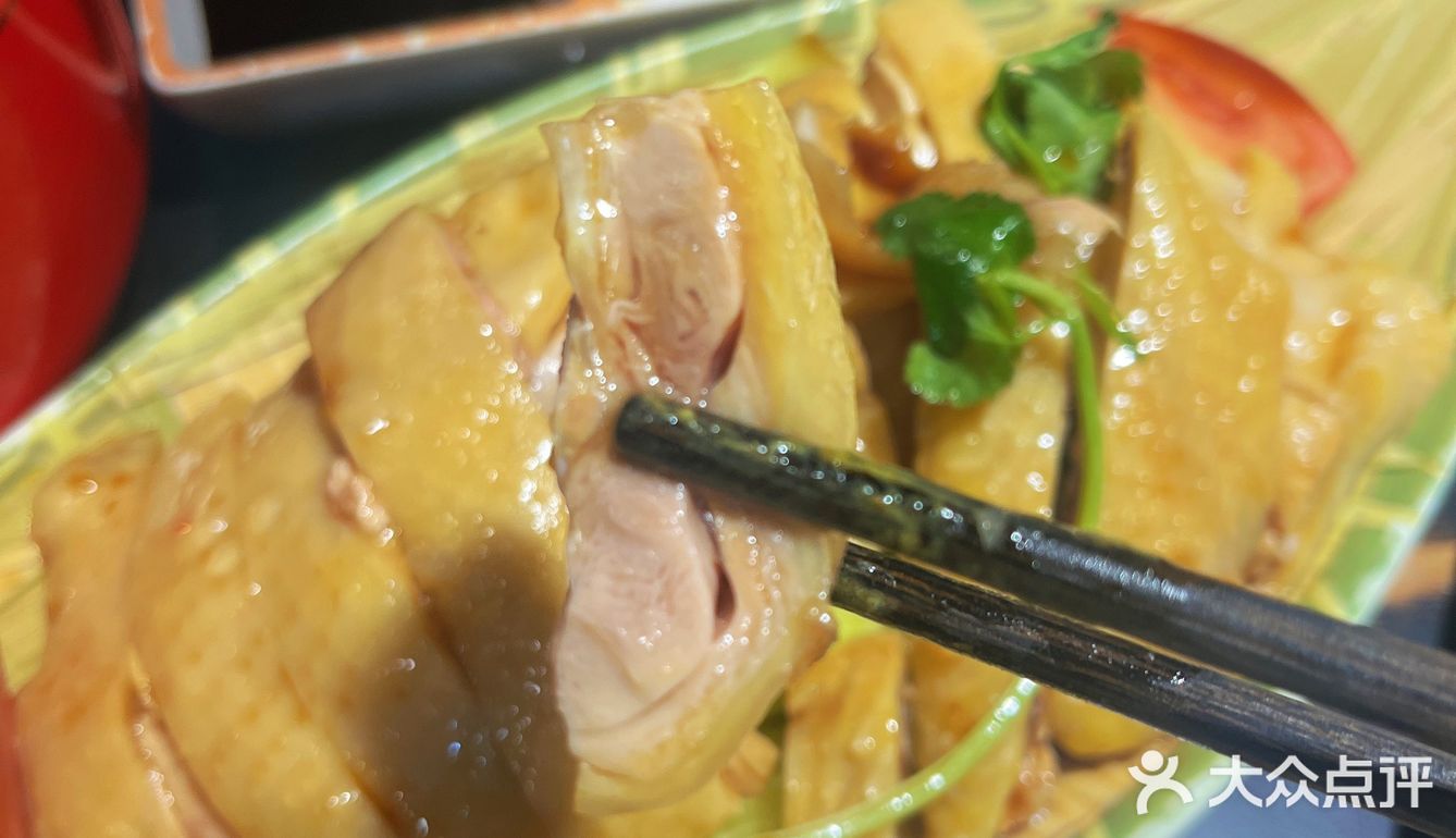 非常新加坡的海南鸡饭