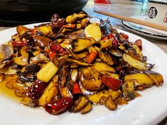 炒白牛肝菌-易门野生菌府·菌海森林(月牙潭公园店)