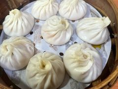 -莱莱小笼·乔艾